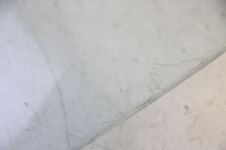 photo de WINDSCREEN PIAGGIO MP3 125 (2006 - 2014) - Additional view of the item