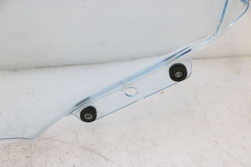 photo de WINDSCREEN PIAGGIO MP3 125 (2006 - 2014) - Zoom on usage condition