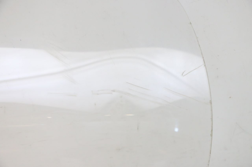 photo de WINDSCREEN PEUGEOT SATELIS COMPRESSOR K15 125 (2006 - 2009) - Detailed visual inspection