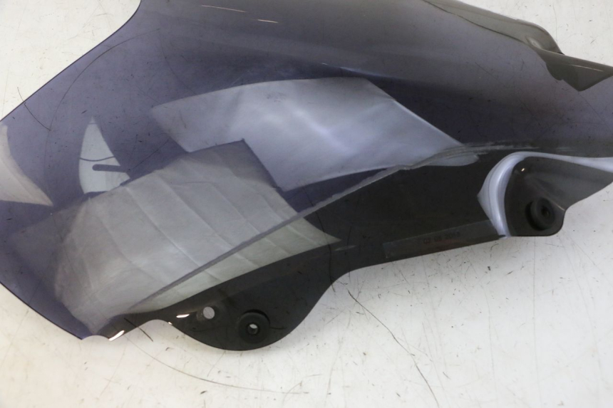 photo de WINDSCREEN PEUGEOT SATELIS 125 (2013 - 2018) - Surface and material condition