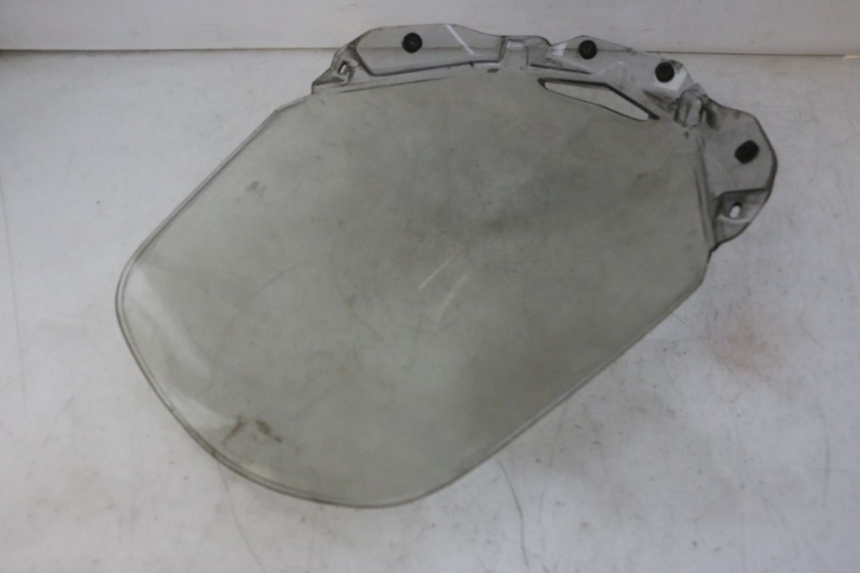 photo de WINDSCREEN PEUGEOT SATELIS 125 (2006 - 2009) - Surface and material condition