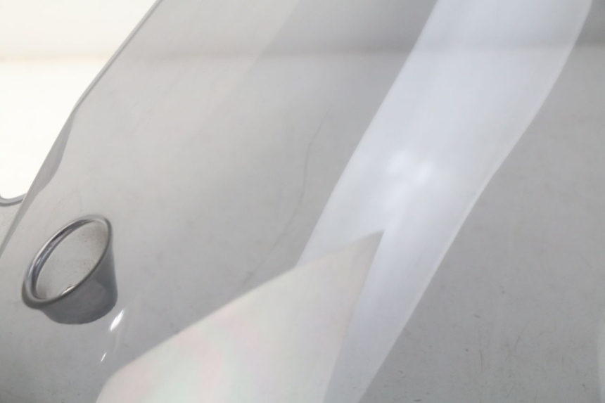 photo de WINDSCREEN MBK SKYLINER 125 (2004 - 2007) - Fixing points details