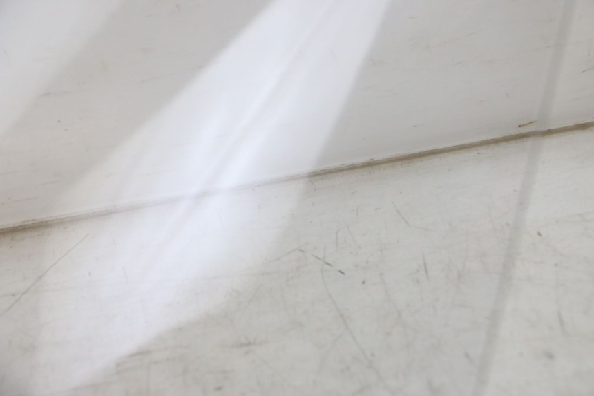 photo de WINDSCREEN SUZUKI BURGMAN 125 (2018 - 2021) - Surface and material condition