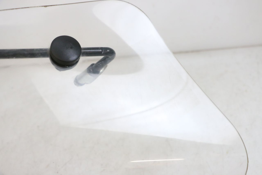 photo de WINDSHIELD BEELINE VELOCE 4T 50 (2011 - 2020) - Alternative perspective
