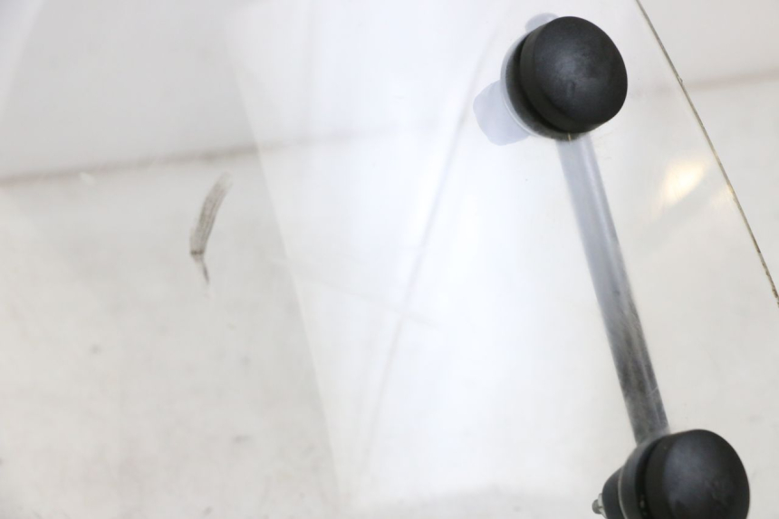 photo de WINDSHIELD BEELINE VELOCE 4T 50 (2011 - 2020) - Technical close-up