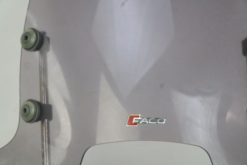 photo de WINDSCREEN PIAGGIO VESPA SPRINT 2T 50 (2014 - 2018) - High-resolution close-up