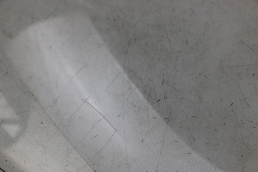 photo de WINDSCREEN YAMAHA X-MAX XMAX ABS 250 (2010 - 2012) - Fixing points details