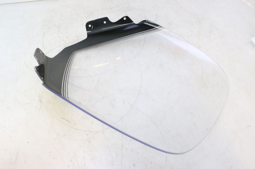 photo de WINDSCREEN YAMAHA X-MAX XMAX 125 (2010 - 2013) - Distinctive features