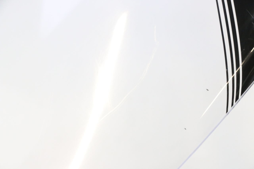 photo de WINDSCREEN YAMAHA X-MAX XMAX 125 (2010 - 2013) - Fixing points details