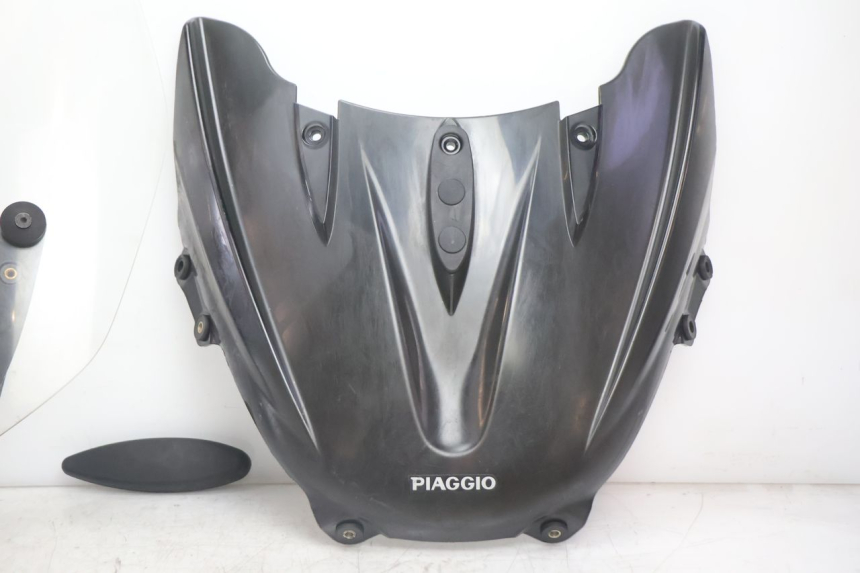 photo de WINDSCREEN PIAGGIO X9 EVOLUTION 125 (2003 - 2007) - Surface and material condition