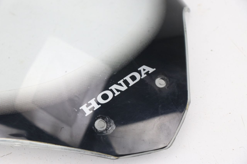 photo de WINDSCREEN HONDA XLV VARADERO 125 (2000 - 2006) - Distinctive features