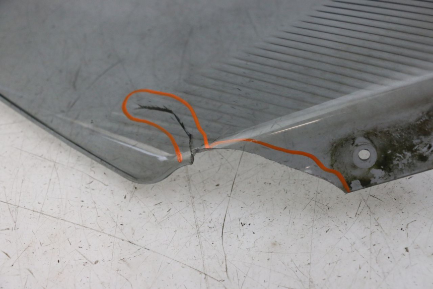 photo de WINDSCREEN YAMAHA X-MAX XMAX ABS 250 (2010 - 2014) - Distinctive features