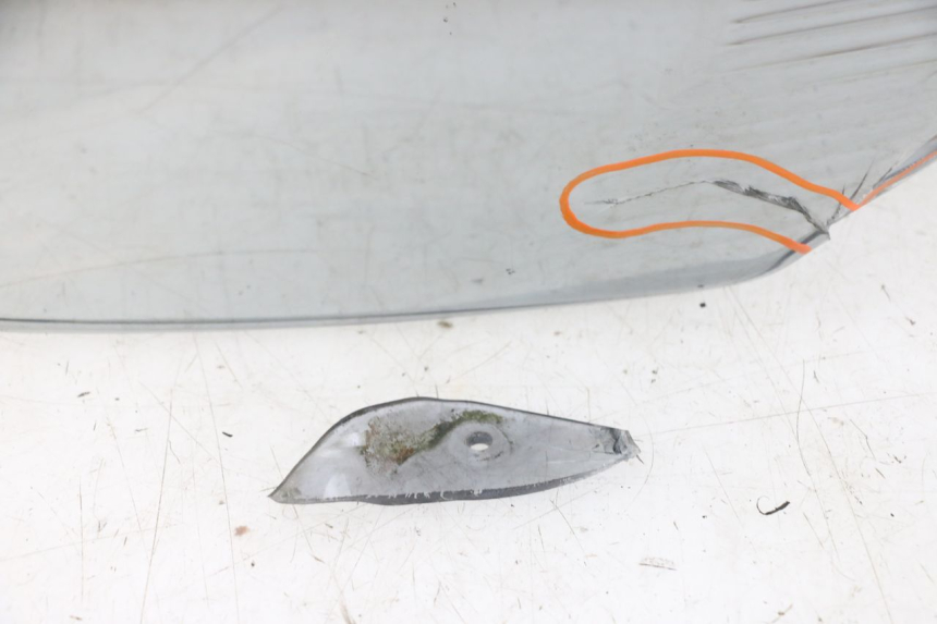 photo de WINDSCREEN YAMAHA X-MAX XMAX ABS 250 (2010 - 2014) - Focus on structure