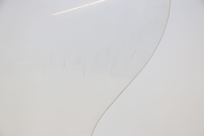 photo de WINDSCREEN YAMAHA YP MAJESTY 125 (1998 - 2001) - Markings and original references