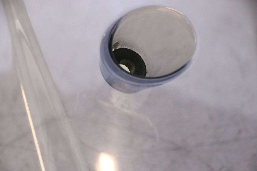 photo de WINDSCREEN YAMAHA YP MAJESTY 125 (2002 - 2006) - Distinctive features