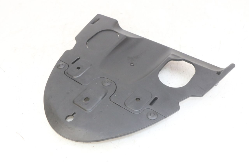 photo de REAR WHEEL HUGGER KYMCO AGILITY 16+ 4T 50 (2018 - 2023) - Component detail