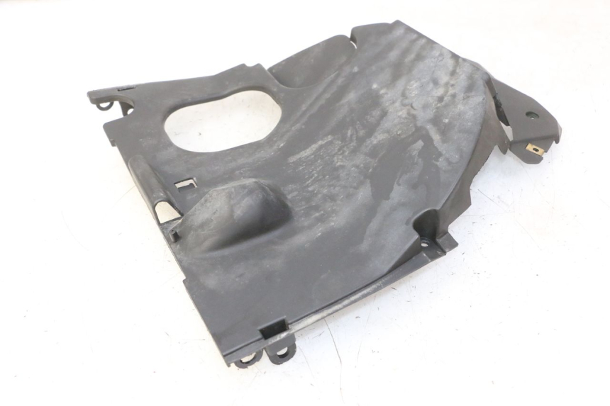 photo de REAR WHEEL HUGGER KYMCO AGILITY NAKED RENOUVO 2T 50 (2011 - 2018) - Technical close-up