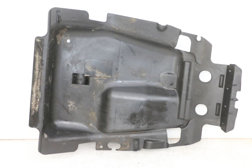 photo de REAR WHEEL ARCH SUZUKI BURGMAN 650 (2013 - 2020) - Main view