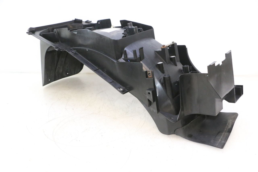 photo de REAR UNDERTRAY YAMAHA FJR 1300 (2001 - 2005) - Fixing points details