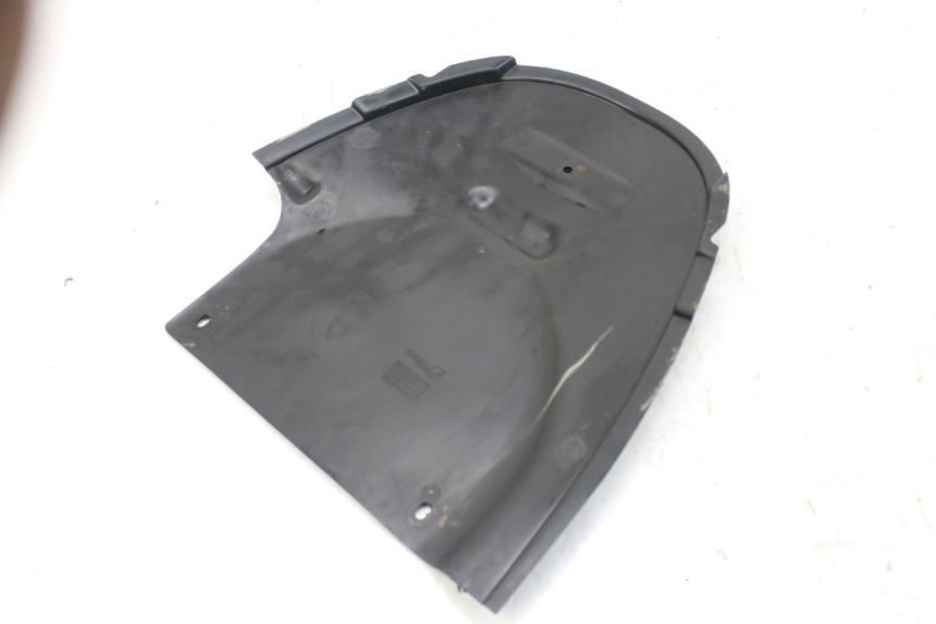 photo de REAR WHEEL HUGGER PIAGGIO FLY 4T 50 (2013 - 2017) - Zoom on usage condition