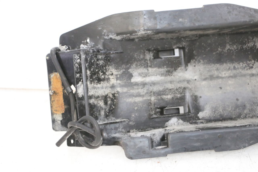 photo de REAR UNDERTRAY KAWASAKI GPX R WARBIRD 600 (1988 - 1993) - Technical close-up