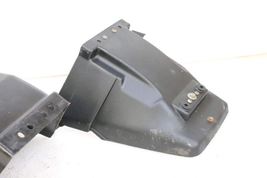 photo de REAR UNDERTRAY KAWASAKI GPZ RX 1000 (1986 - 1988) - Fixing points details