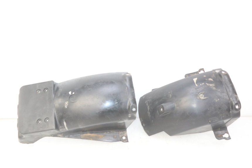 photo de REAR WHEEL HUGGER SUZUKI GSX-F GSX  F 1100 (1988 - 1994) - Fixing points details