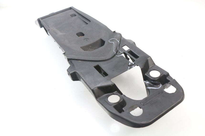 photo de REAR UNDERTRAY SUZUKI GSX-R GSXR 600 (2008 - 2010) - Surface and material condition
