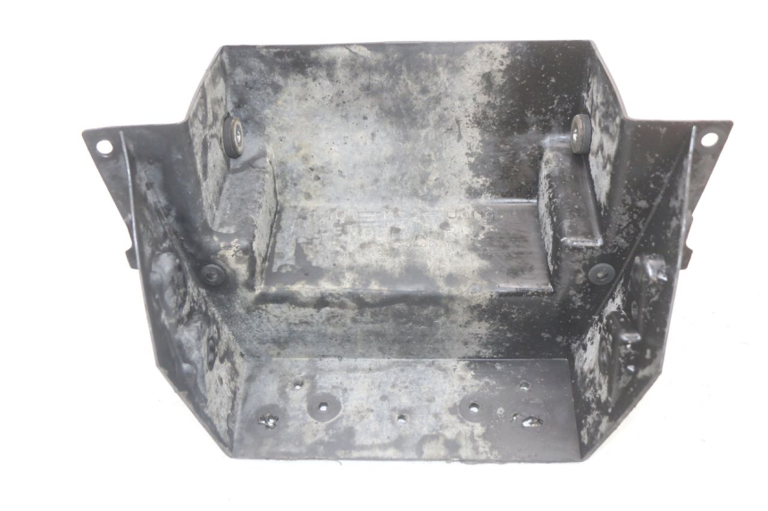 photo de REAR UNDERTRAY HONDA CBR F 1000 (1993 - 1996) - Technical close-up