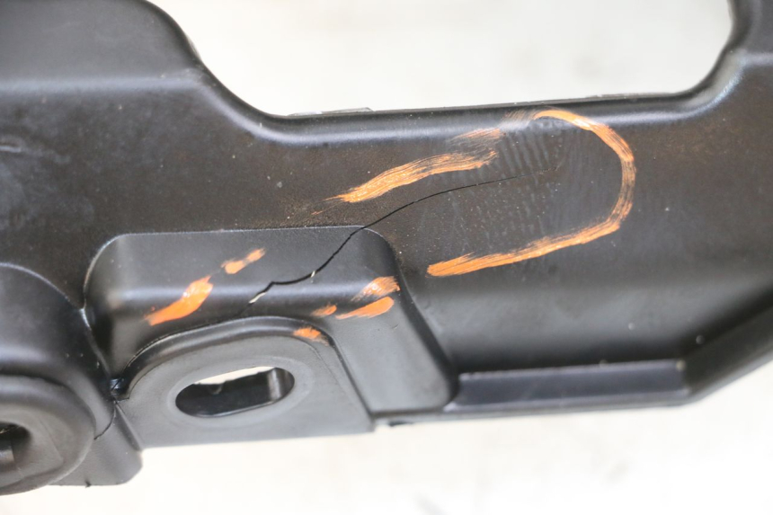 photo de REAR UNDERTRAY HONDA SH i 300 (2015 - 2020) - Technical close-up