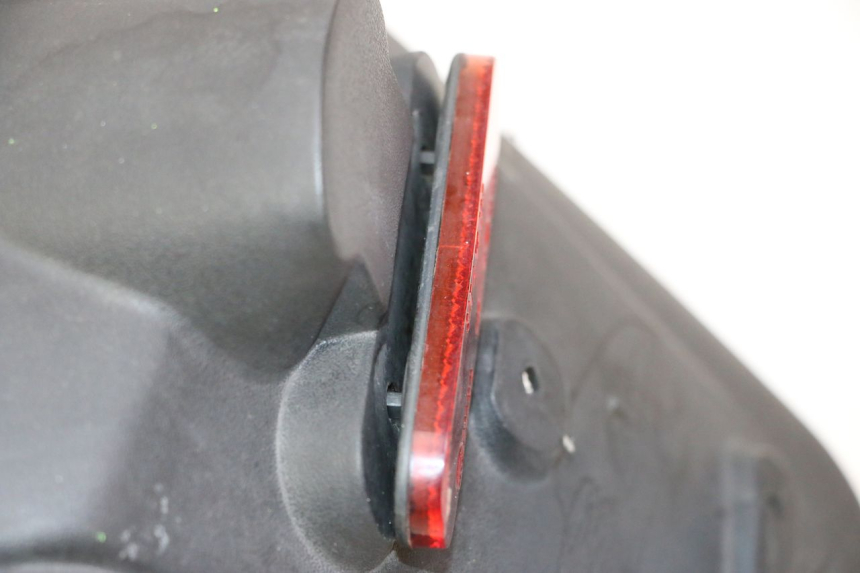 photo de REAR WHEEL HUGGER PEUGEOT KISBEE 2T 50 (2010 - 2017) - Fixing points details