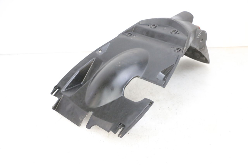 photo de REAR WHEEL HUGGER PEUGEOT KISBEE 4T 50 (2010 - 2017) - Alternative perspective