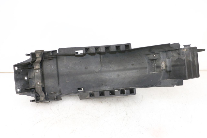 photo de REAR UNDERTRAY HONDA NSR R 125 (1994 - 2003) - Surface and material condition