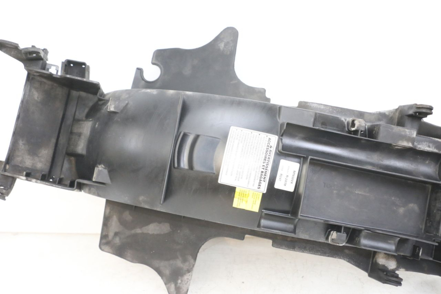 photo de REAR WHEEL HUGGER HONDA NTV DEAUVILLE 650 (1998 - 2001) - Distinctive features