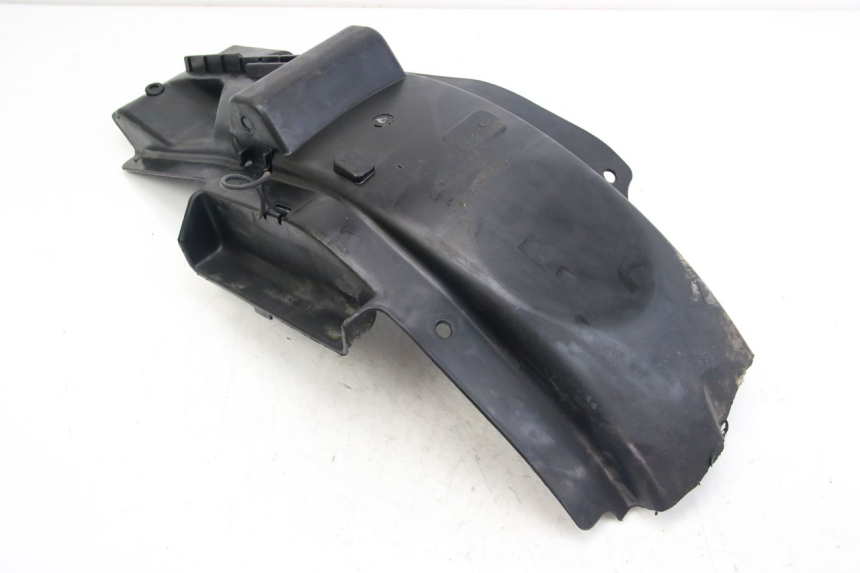 photo de REAR WHEEL HUGGER HYOSUNG RT KARION 125 (2003 - 2007) - Technical close-up