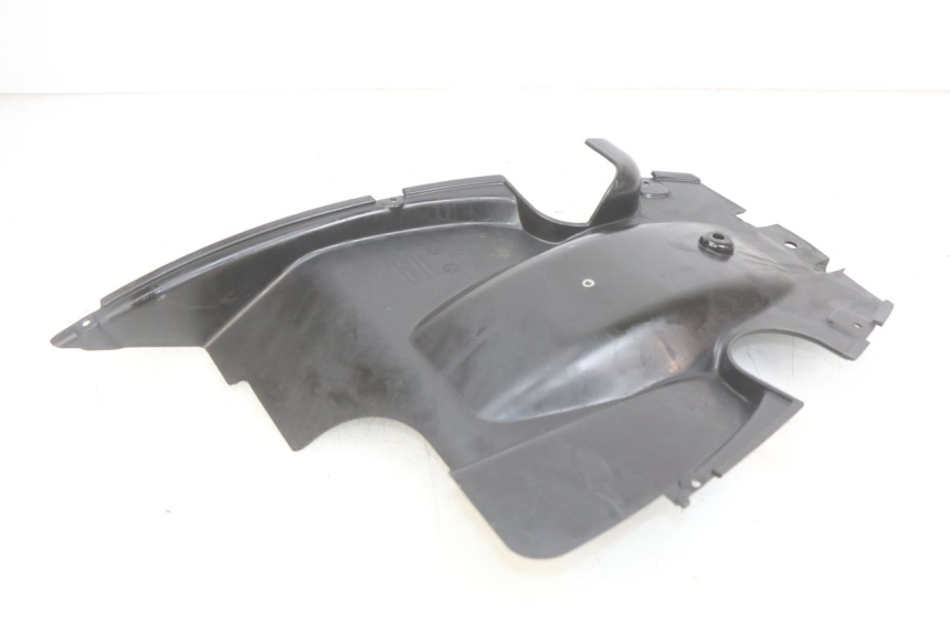 photo de REAR WHEEL HUGGER APRILIA SCARABEO LIGHT 125 (2007 - 2011) - Alternative perspective