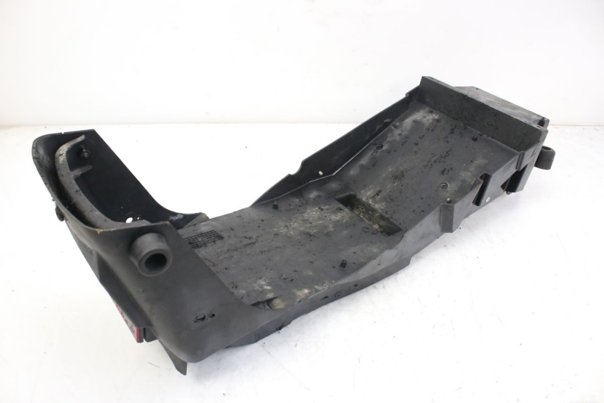 photo de REAR WHEEL HUGGER TRIUMPH SPRINT ST 955 (1999 - 2001) - Alternative perspective