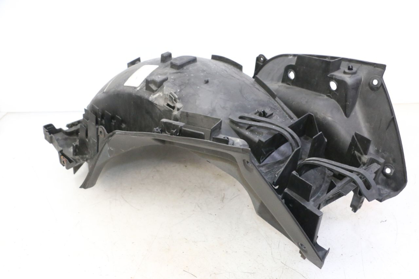 photo de REAR UNDERTRAY HONDA ST PAN EUROPEAN 1300 (2002 - 2013) - Fixing points details