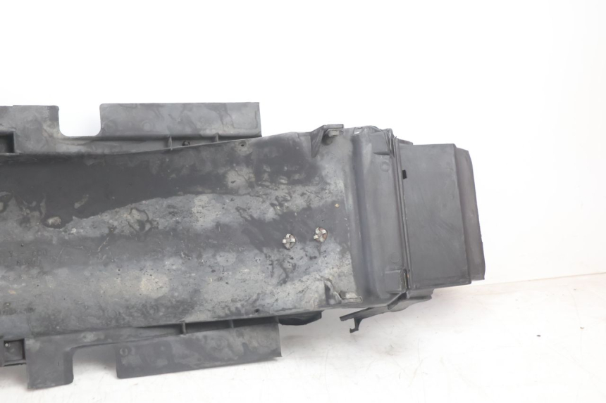 photo de REAR UNDERTRAY HONDA ST PAN EUROPEAN 1100 (1990 - 2002) - Markings and original references