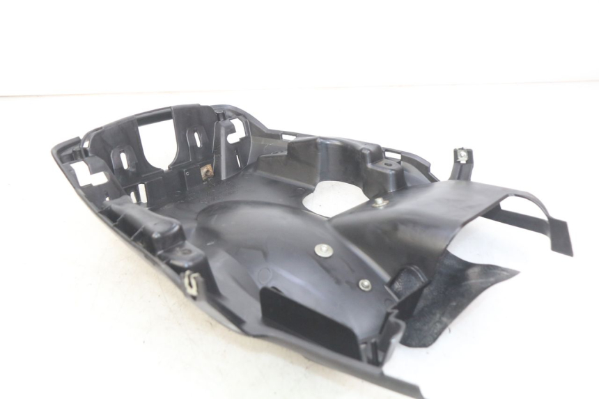 photo de REAR WHEEL HUGGER MBK STUNT NAKED 50 (2004 - 2018) - Fixing points details