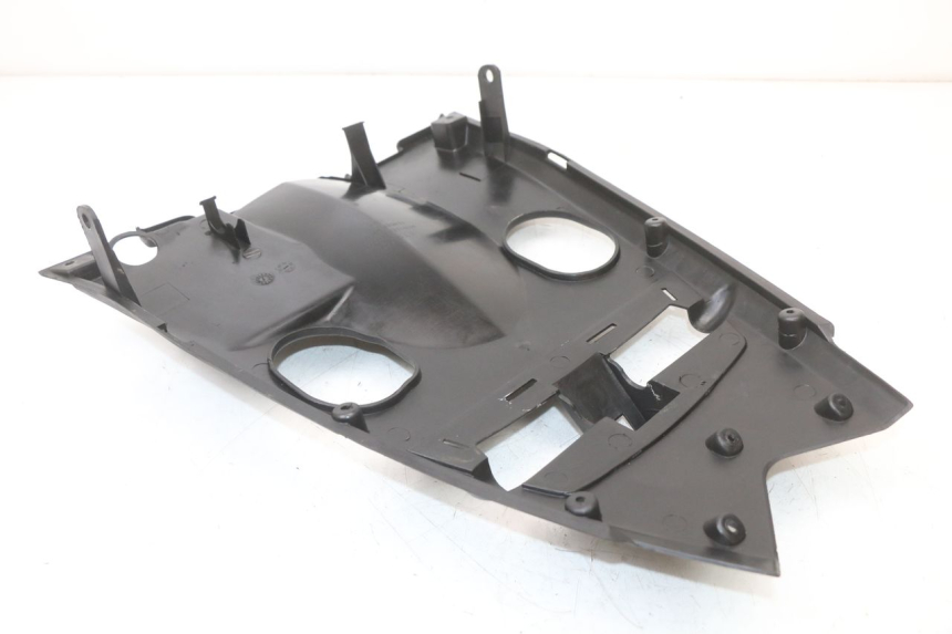 photo de REAR UNDERTRAY KYMCO SUPER 8 4T 50 (2021 - 2024) - Fixing points details