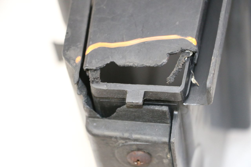 photo de REAR UNDERTRAY SUZUKI SV S 650 (2003 - 2009) - Technical close-up