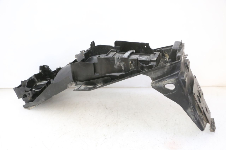 photo de REAR UNDERTRAY YAMAHA TDM ABS 900 (2002 - 2014) - Additional view of the item