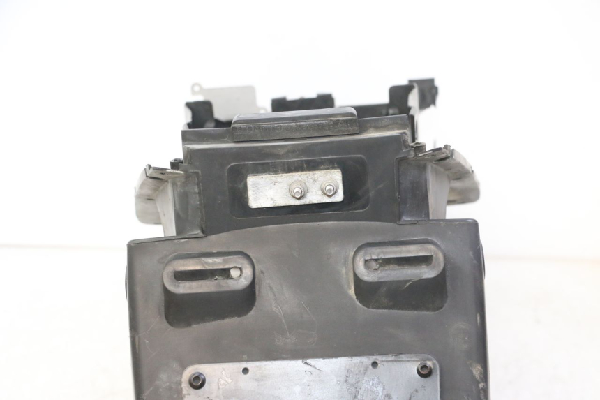 photo de REAR UNDERTRAY YAMAHA TDM ABS 900 (2002 - 2014) - Distinctive features