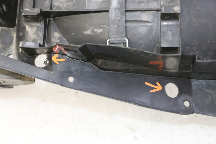 photo de REAR UNDERTRAY YAMAHA TDM ABS 900 (2002 - 2014) - Zoom on usage condition