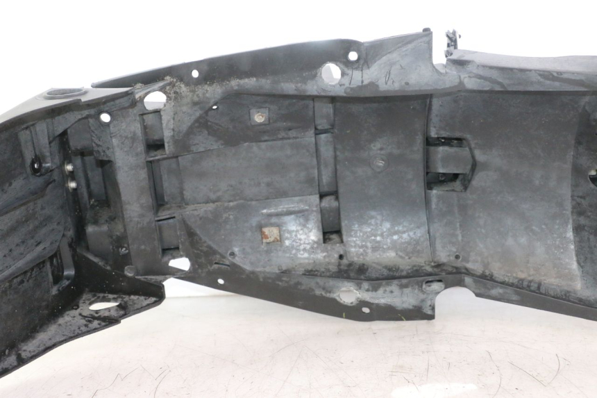 photo de REAR UNDERTRAY YAMAHA TDM ABS 900 (2002 - 2014) - High-resolution close-up