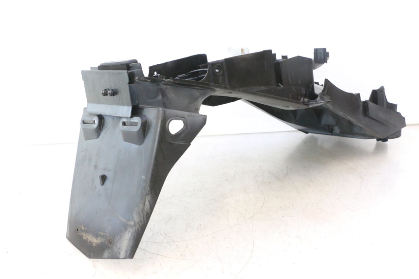 photo de REAR UNDERTRAY YAMAHA TDM ABS 900 (2002 - 2014) - Fixing points details
