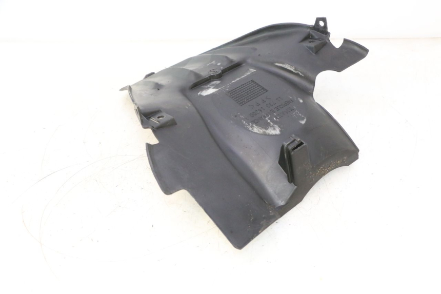 photo de REAR WHEEL HUGGER PEUGEOT TREKKER 50 (1995 - 2004) - Zoom on usage condition