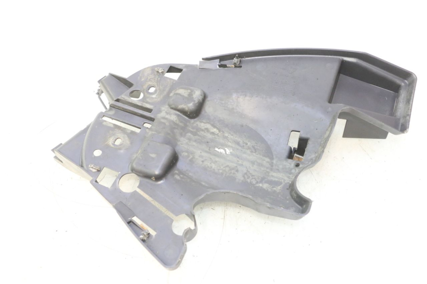 photo de REAR UNDERTRAY PEUGEOT VIVACITY 50 (1998 - 2003) - Zoom on usage condition