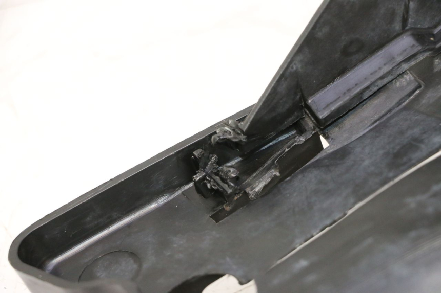 photo de REAR UNDERTRAY PEUGEOT VIVACITY 50 (2004 - 2009) - Alternative perspective